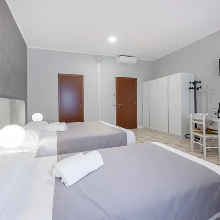 招待所 橙之栈贝尔斯酒店 的里雅斯特